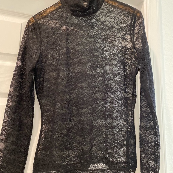 ST. JOHN Black lace turtleneck dressy top.  Size small.  Beautiful top! - Picture 2 of 4